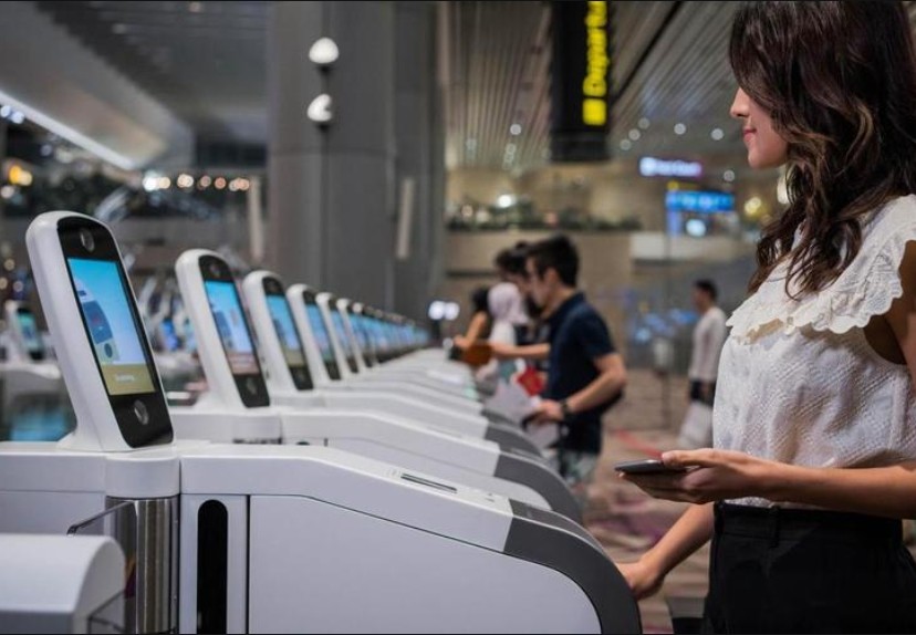 出入境護(hù)照識(shí)別光學(xué)鏡片應(yīng)用解析 出入境護(hù)照識(shí)別光學(xué)鏡片應(yīng)用解析